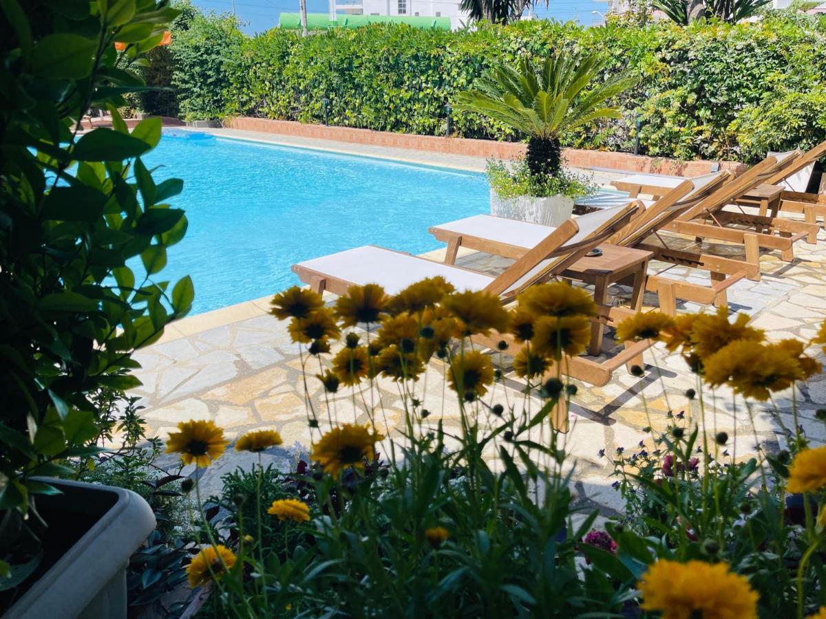 Jb Hotel ซารานเดอ ภายนอก รูปภาพ